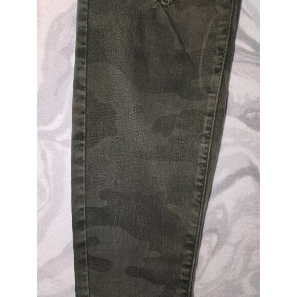 American Eagle Curvy Super Hi-Rise Holey Jeggings Camo Green Size 8 - Picture 7 of 14